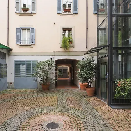 Arco della Pace Charming Apartment-2